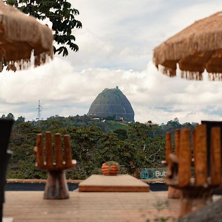 Bubblesky Glamping Guatape Hotell Exteriör bild
